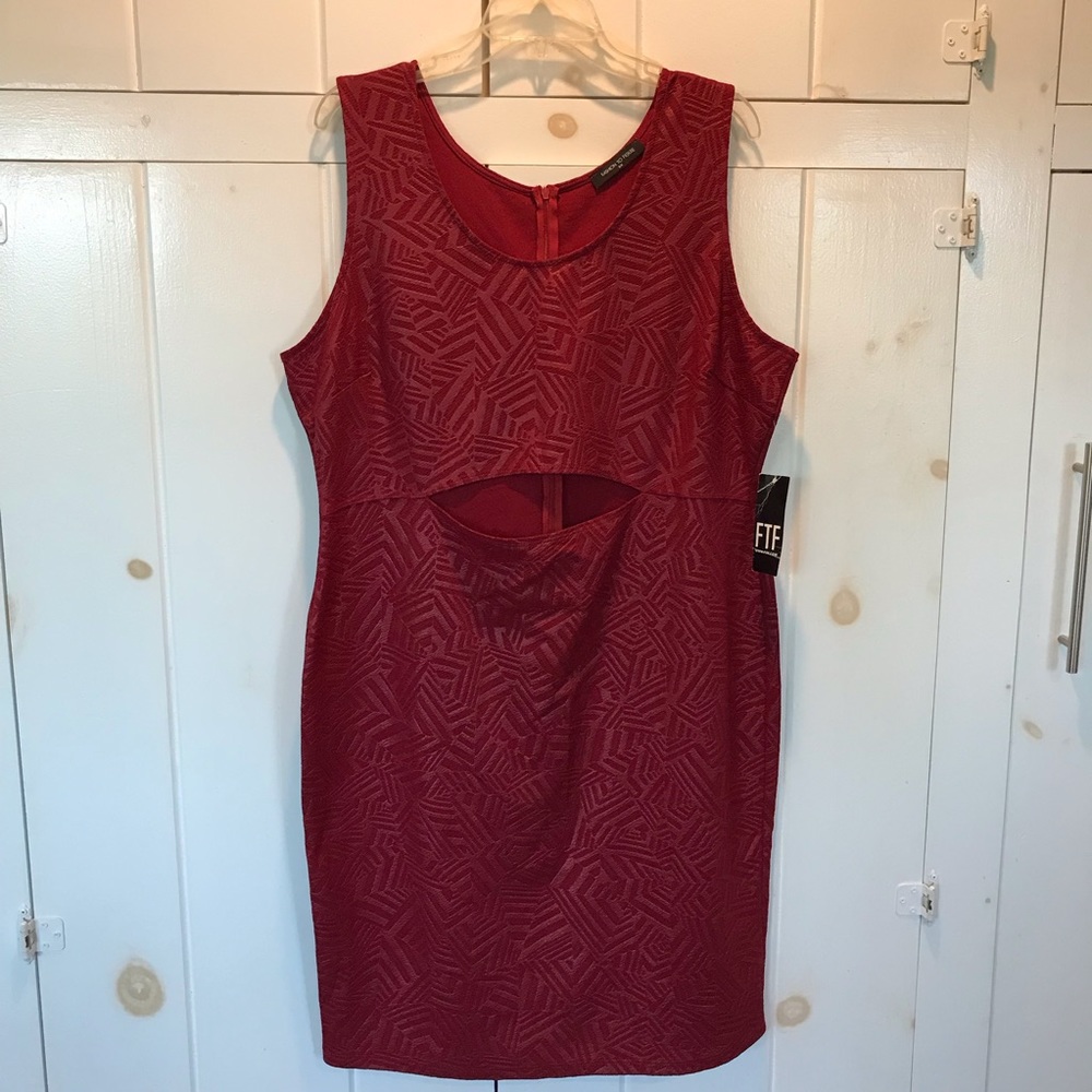 New ✨Fashion to Figure Textured Peekaboo Dress, 3X